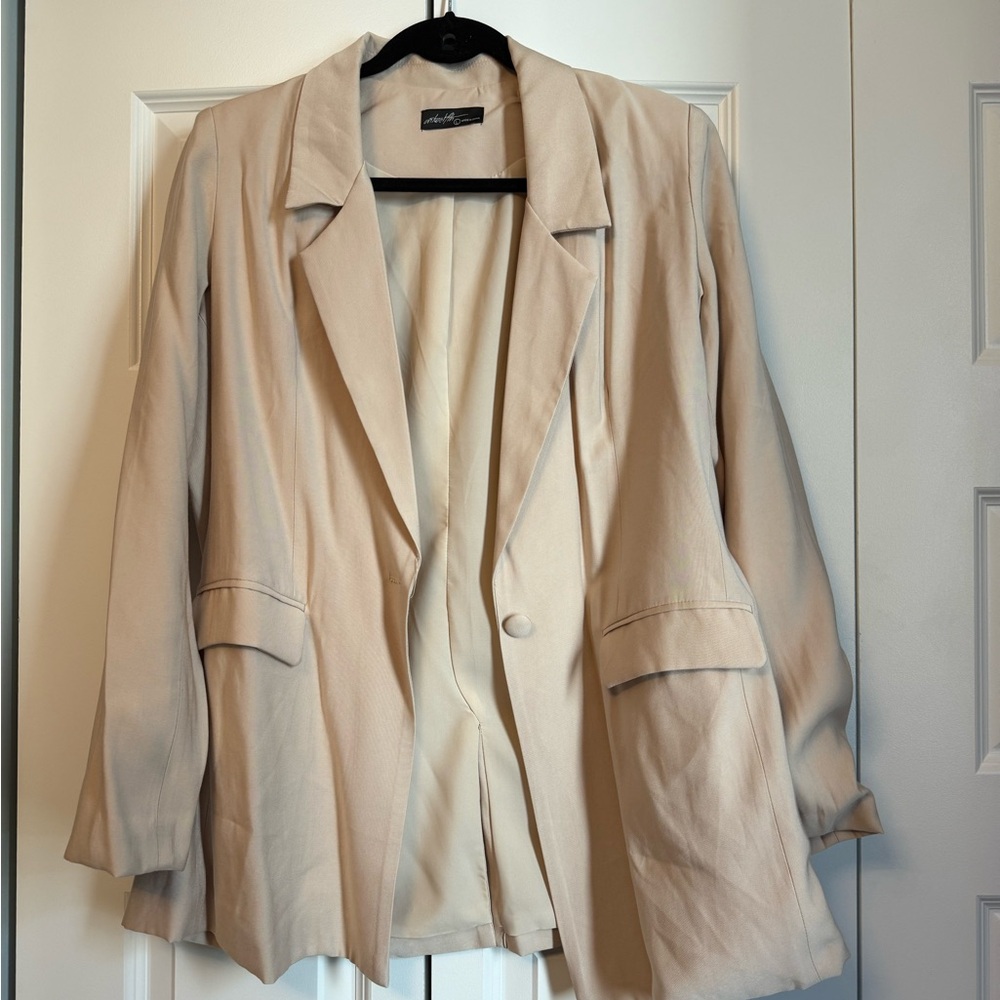 Elegant Cream Women's Blazer